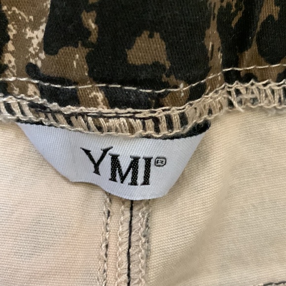 YMI Jeans Distressed Leopard Print Medium Jogger Jean High Rise Pockets New - Picture 3 of 14